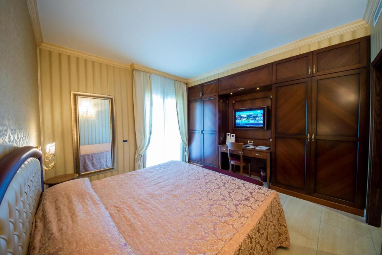 Art Hotel Diamond Naxos Taormina Giardini-Naxos Buitenkant foto