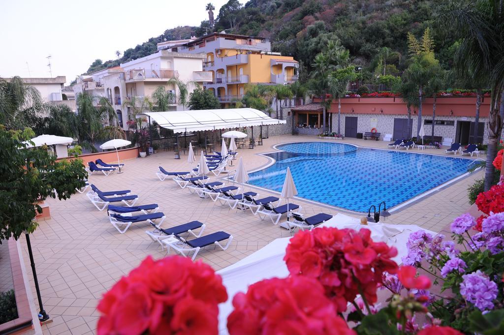 Art Hotel Diamond Naxos Taormina Giardini-Naxos Buitenkant foto